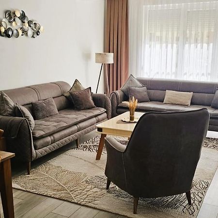 Value Living Apartment Феризово Екстериор снимка