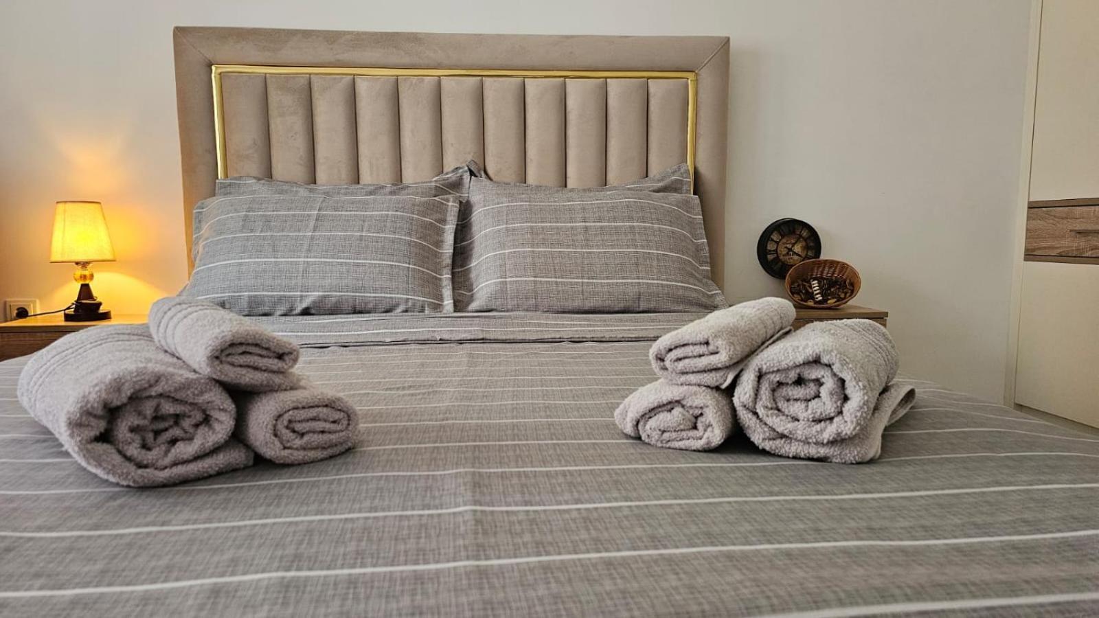 Value Living Apartment Феризово Екстериор снимка